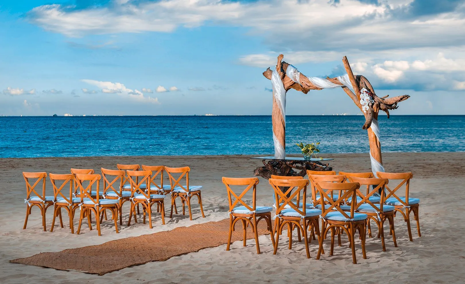 Toque bohemio para la boda de tus sueños | Playacar Palace, image size:1620x990